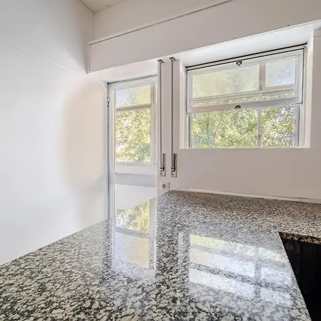 Urban Moura Flat By House And People *