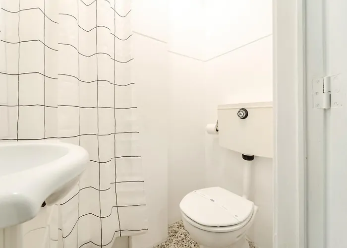 Urban Moura Flat By House And People *