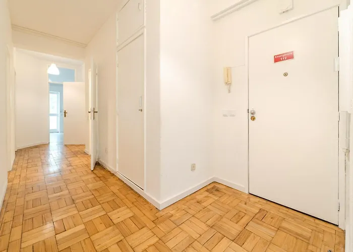 Urban Moura Flat By House And People * ブラガ